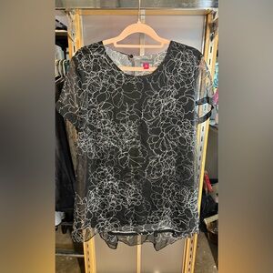 Vince Camuto sheer floral blouse 🌸